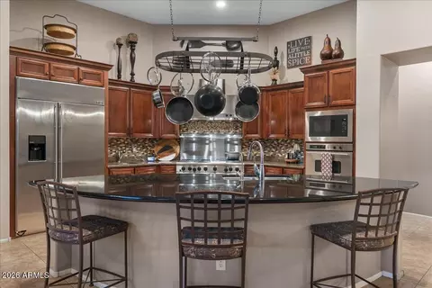 Kitchen - 6427 S Magic Ct, Gilbert, AZ 85298 photo 3 of 5