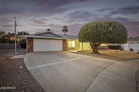18420 N 94th Ave, Sun City, AZ 85373