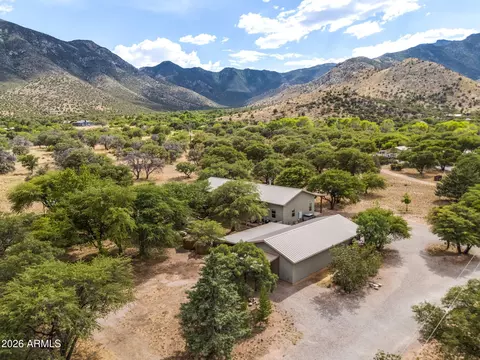 5382 E Brushy Oak Ln, Hereford, AZ 85615
