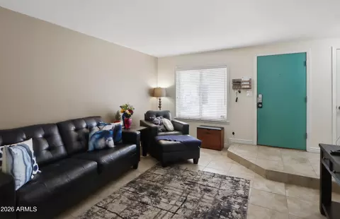 Living - 1402 E Osborn Rd #2, Phoenix, AZ 85014 photo 1 of 1