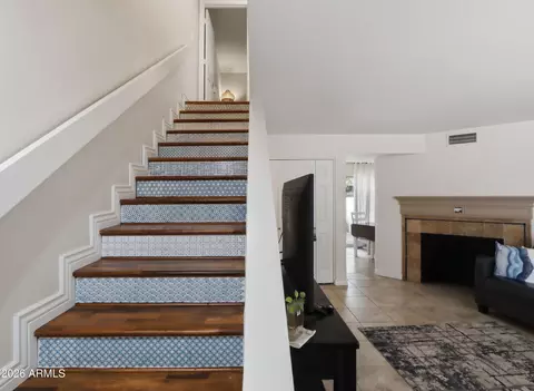 Entry Way - 1402 E Osborn Rd #2, Phoenix, AZ 85014 photo 1 of 2