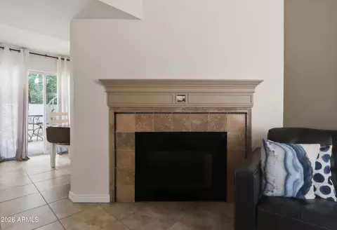 Entry Way - 1402 E Osborn Rd #2, Phoenix, AZ 85014 photo 2 of 2