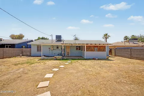Exterior - 820 E Butler Dr, Phoenix, AZ 85020 photo 5 of 8