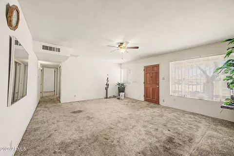 Living - 820 E Butler Dr, Phoenix, AZ 85020 photo 2 of 3