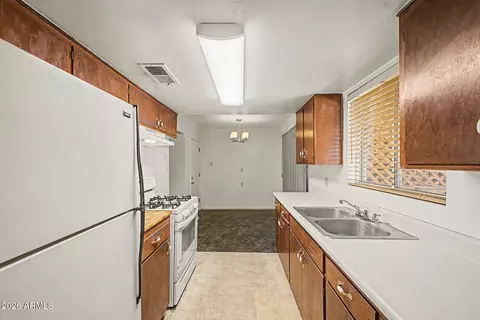 Kitchen - 820 E Butler Dr, Phoenix, AZ 85020 photo 2 of 3