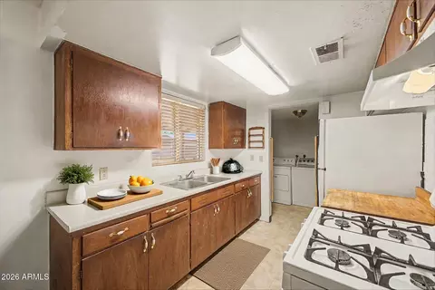 Other - 820 E Butler Dr, Phoenix, AZ 85020 photo 4 of 6