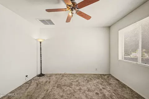 Bedroom - 820 E Butler Dr, Phoenix, AZ 85020 photo 2 of 5