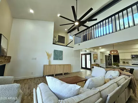 8101 N Central Ave #14, Phoenix, AZ 85020