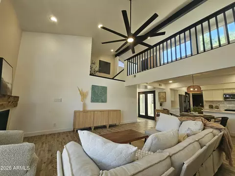 8101 N Central Ave #14, Phoenix, AZ 85020