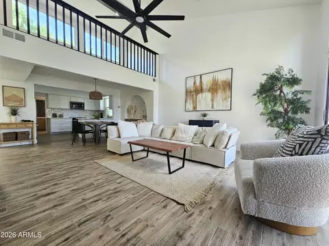 8101 N Central Ave #14, Phoenix, AZ 85020