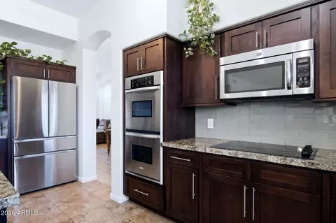 Kitchen - 4601 E Ramuda Dr, Phoenix, AZ 85050 photo 6 of 6