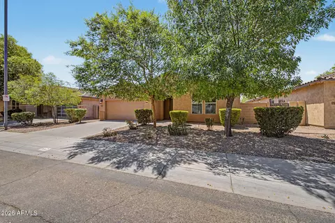 Exterior - 1447 E Warbler Rd, Gilbert, AZ 85297 photo 3 of 8