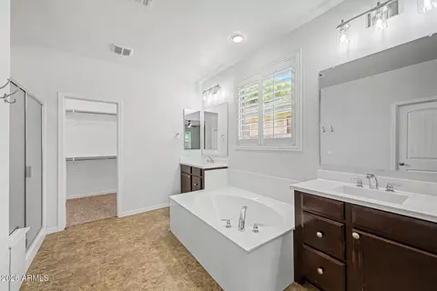 Bath - 1447 E Warbler Rd, Gilbert, AZ 85297 photo 1 of 4