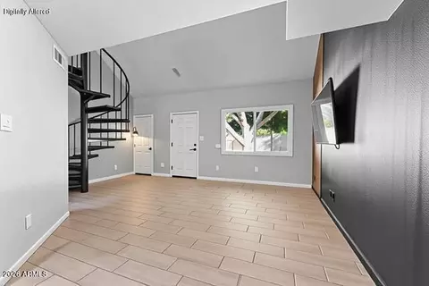 Living - 427 E Ironwood Dr, Phoenix, AZ 85020 photo 3 of 3
