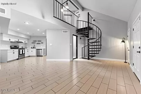Living - 427 E Ironwood Dr, Phoenix, AZ 85020 photo 2 of 3