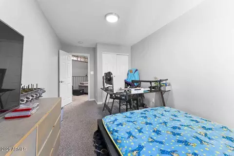Bedroom - 427 E Ironwood Dr, Phoenix, AZ 85020 photo 3 of 3