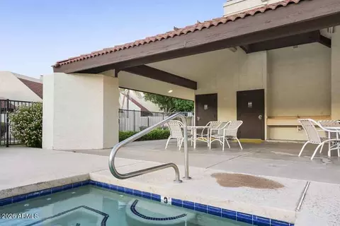 Exterior - 427 E Ironwood Dr, Phoenix, AZ 85020 photo 3 of 7