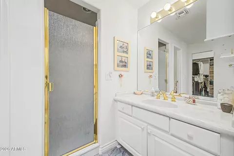 Bath - 6022 N 5th Pl, Phoenix, AZ 85012 photo 2 of 4