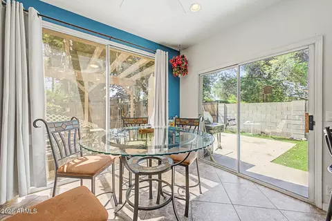 Dining - 6022 N 5th Pl, Phoenix, AZ 85012 photo 1 of 1
