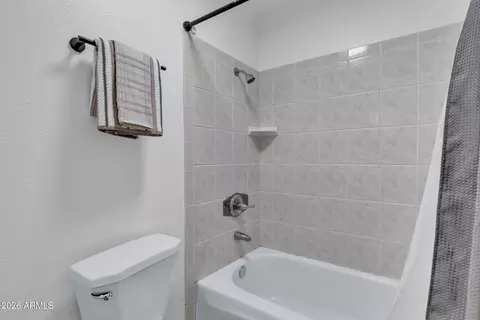 Bath - 5525 E Thomas Rd #A1, Phoenix, AZ 85018 photo 2 of 2