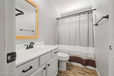Bath - 3575 E Bruce Ave, Gilbert, AZ 85234 photo 1 of 3