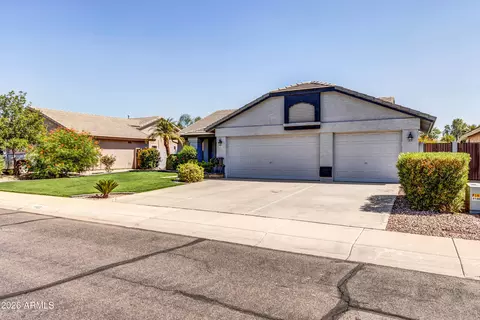 Exterior - 1113 E Betsy Ln, Gilbert, AZ 85296 photo 3 of 8