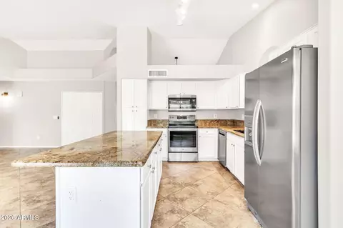 Kitchen - 1113 E Betsy Ln, Gilbert, AZ 85296 photo 3 of 4