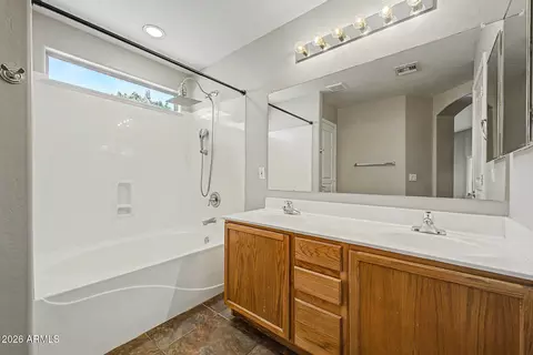 Bath - 691 Eagle Ln, Gilbert, AZ 85296 photo 2 of 4