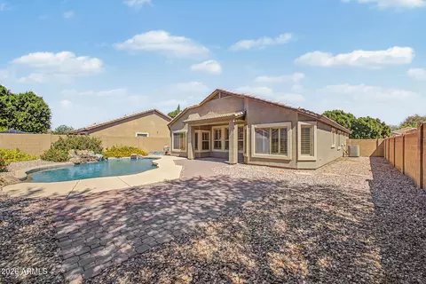 Exterior - 691 Eagle Ln, Gilbert, AZ 85296 photo 2 of 5