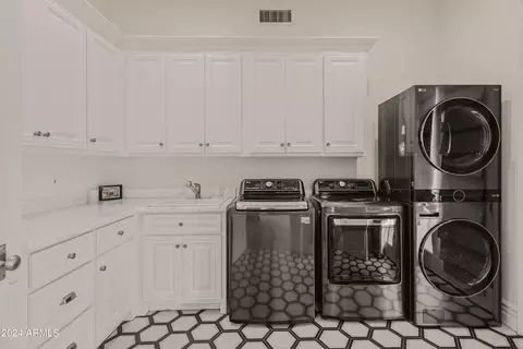 Other - 5915 E Arcadia Ln, Phoenix, AZ 85018 photo 5 of 8