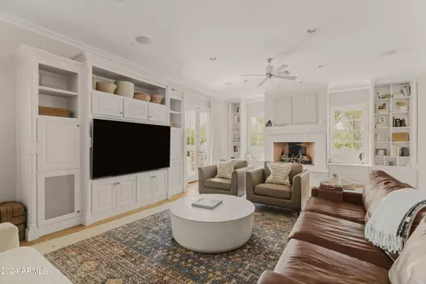 Living - 5915 E Arcadia Ln, Phoenix, AZ 85018 photo 2 of 3
