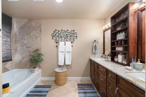 Bath - 1627 Earll Dr, Phoenix, AZ 85016 photo 1 of 5