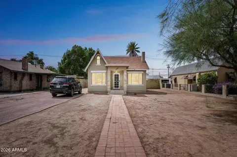 1627 Earll Dr, Phoenix, AZ 85016