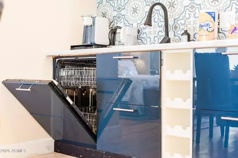 Kitchen - 1627 Earll Dr, Phoenix, AZ 85016 photo 5 of 5