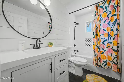 Bath - 3632 E Sunnyside Dr, Phoenix, AZ 85028 photo 3 of 3