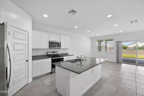 Kitchen - 2432 W Shanley Ave, Apache Junction, AZ 85120 photo 4 of 4