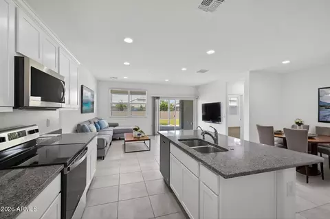 Kitchen - 2432 W Shanley Ave, Apache Junction, AZ 85120 photo 3 of 4