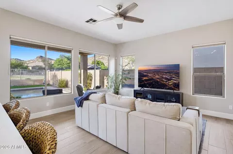 25627 N Hackberry Dr, Phoenix, AZ 85083 photo 8