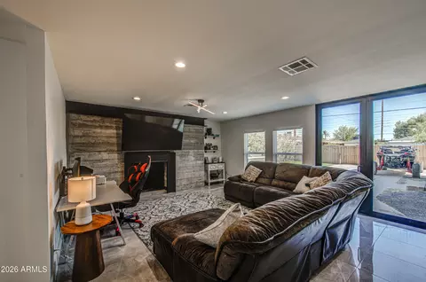Living - 1261 E Cambridge Ave, Phoenix, AZ 85006 photo 2 of 4