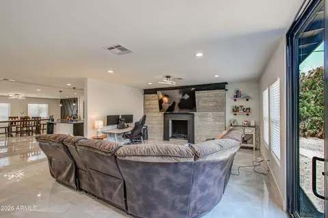 Living - 1261 E Cambridge Ave, Phoenix, AZ 85006 photo 3 of 4