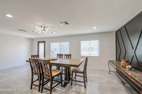 Dining - 1261 E Cambridge Ave, Phoenix, AZ 85006 photo 5 of 5