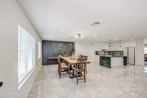 Dining - 1261 E Cambridge Ave, Phoenix, AZ 85006 photo 2 of 5