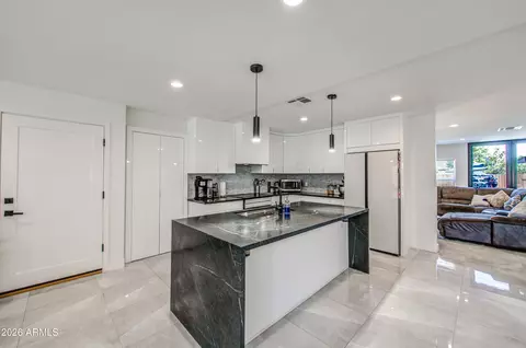Kitchen - 1261 E Cambridge Ave, Phoenix, AZ 85006 photo 5 of 9