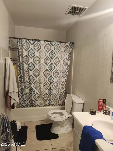 Bath - 2755 E Atlanta Ave, Phoenix, AZ 85040 photo 2 of 2