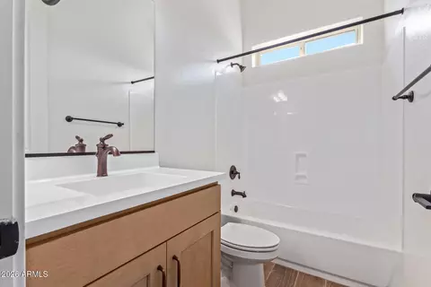 Bath - 5719 E Sayan St, Mesa, AZ 85215 photo 2 of 4