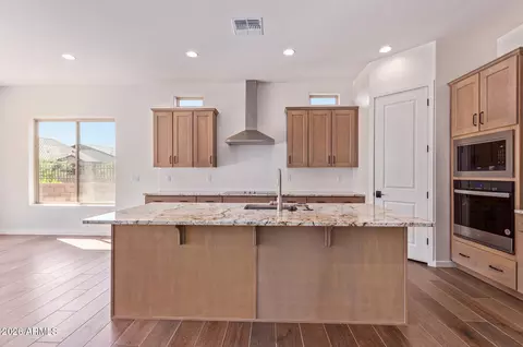 Kitchen - 5719 E Sayan St, Mesa, AZ 85215 photo 2 of 5
