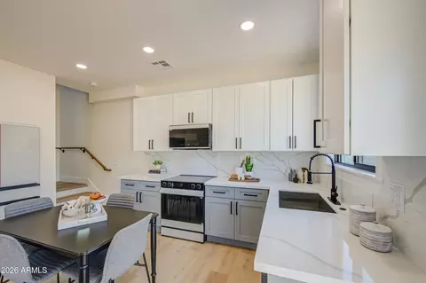 Kitchen - 920 E Pasadena Ave, Phoenix, AZ 85014 photo 1 of 3
