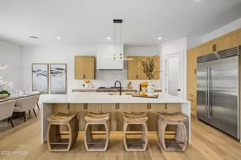 Kitchen - 4032 Earll Dr, Phoenix, AZ 85018 photo 2 of 5