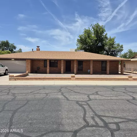 11826 N 82nd Dr, Peoria, AZ 85345