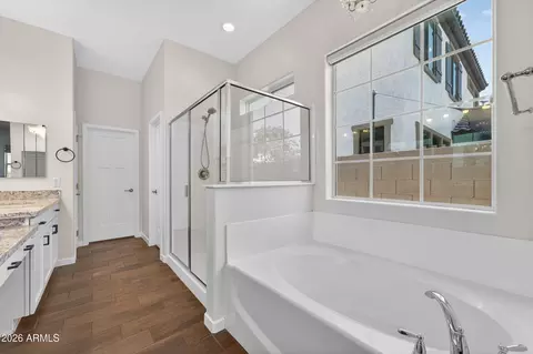 Bath - 10612 E Nopal Ave, Mesa, AZ 85209 photo 1 of 4